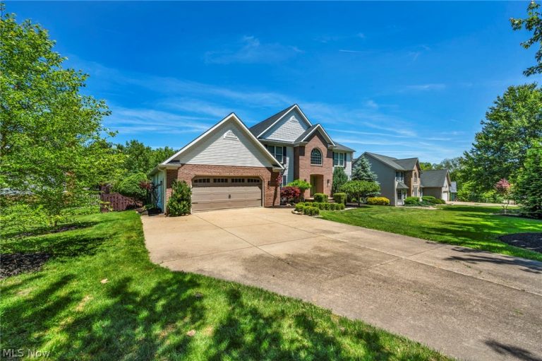 1207 Pennyroyal Circle, Medina, OH - Photo 2