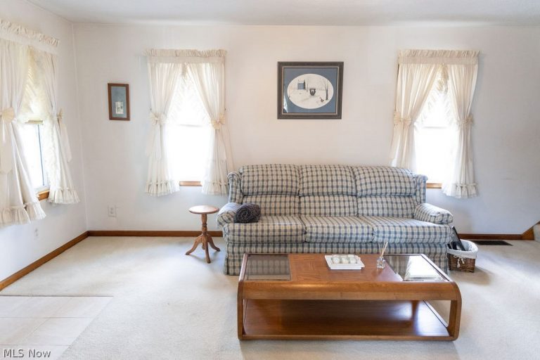 8 Driggs Lane, Bridgeport, OH - Photo 3