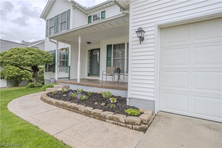 1009 Brittingham Drive, Ravenna, OH - Photo 3
