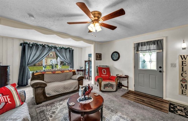 77 Crowell Avenue, Geneva, OH - Photo 6