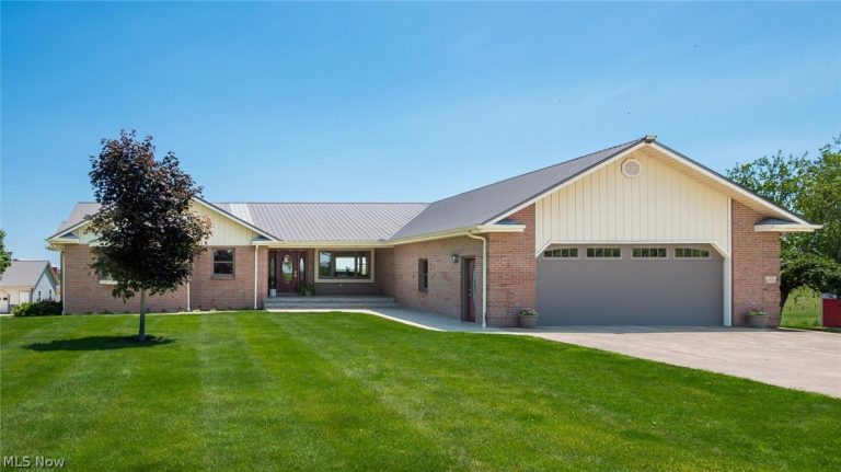 10550 Amish Ridge Road, Mount Perry, OH - Photo 2