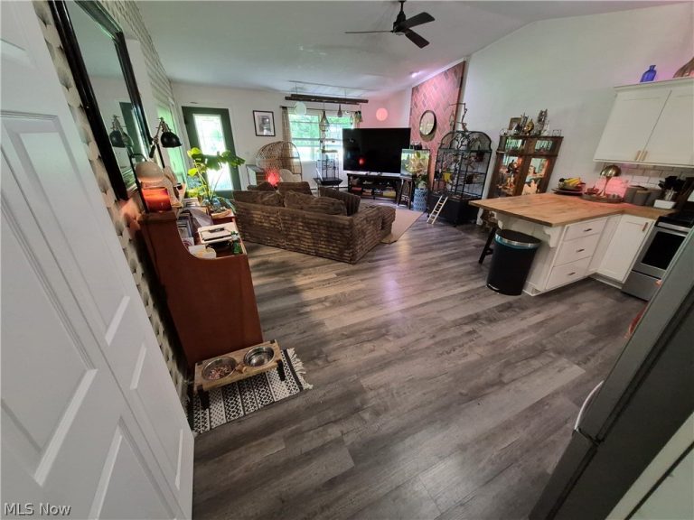 1373 Saffron Drive, West Salem, OH - Photo 6
