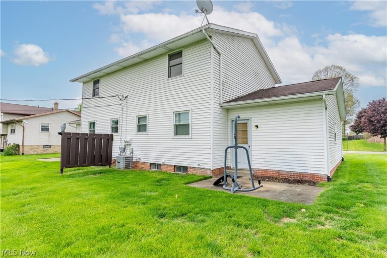 1084-1086 Baier Avenue, Louisville, OH - Photo 2