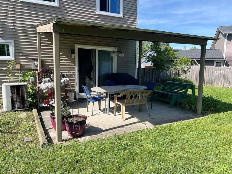 4060 Tudor Avenue, Brunswick, OH - Photo 6