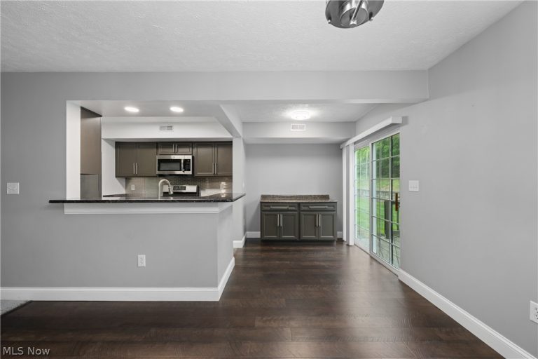 363 Casselberry Place, Macedonia, OH - Photo 8