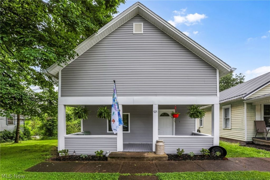 121 Mill Street, Senecaville, OH