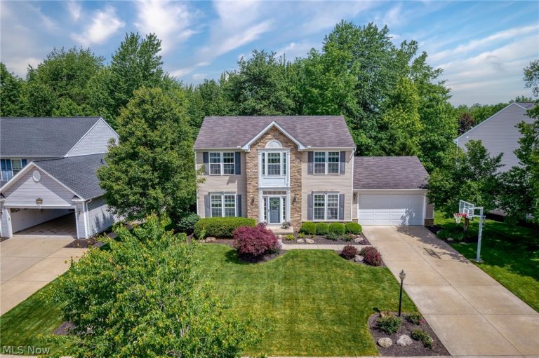 38706 Waverly Drive, Avon, OH - Photo 3