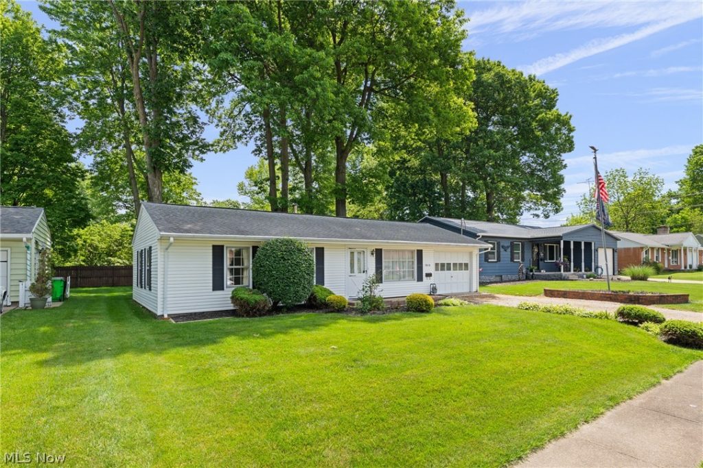 2610 Center Avenue, Alliance, OH