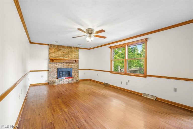 5715 Comanche Street, North Canton, OH - Photo 3