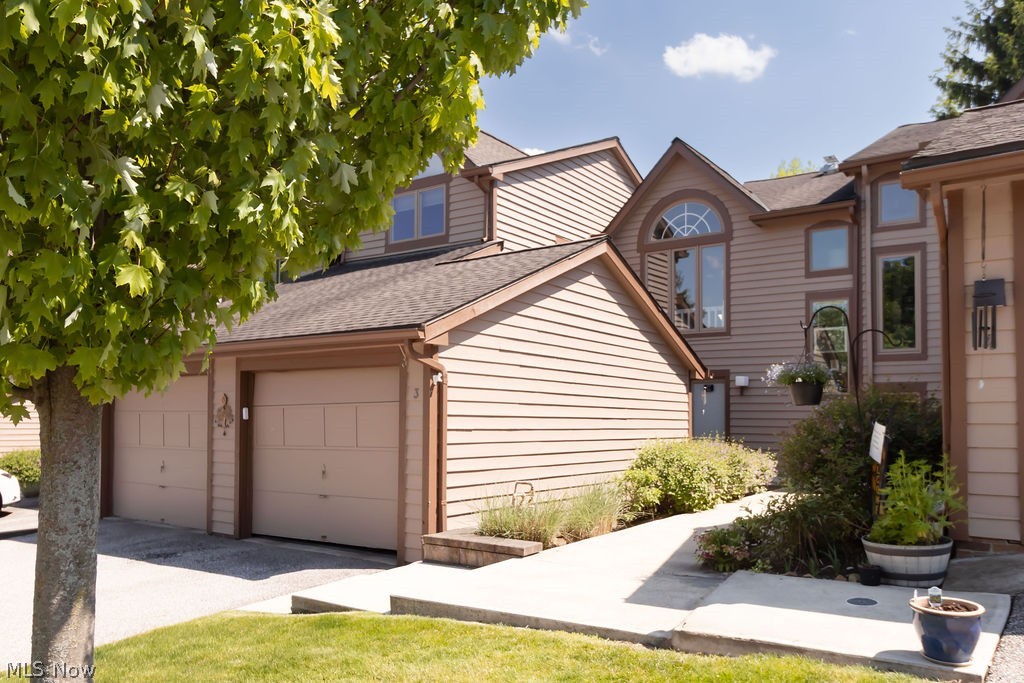 3 Hanover Lane, Beachwood, OH