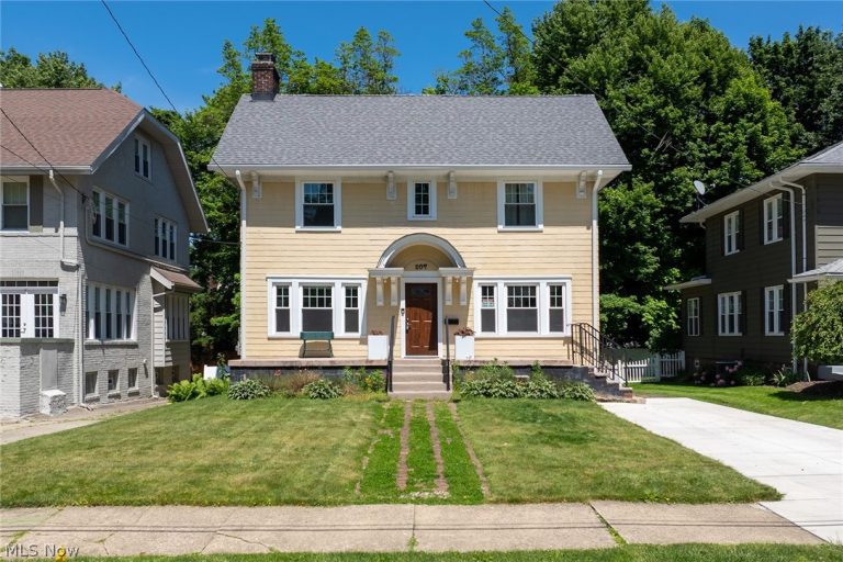 207 Casterton Avenue, Akron, OH, 44303