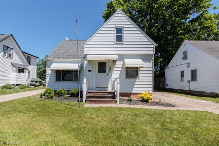 1565 Temple Avenue, Mayfield Heights, OH, 44124
