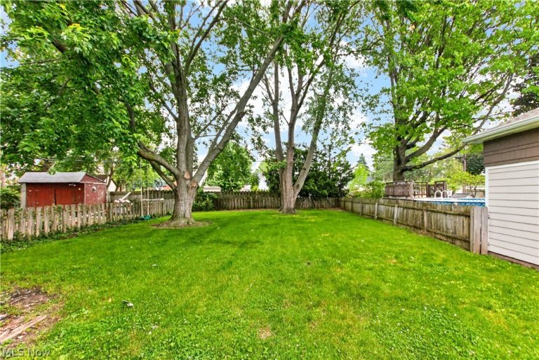 6806 Dartworth Drive, Parma, OH - Photo 8