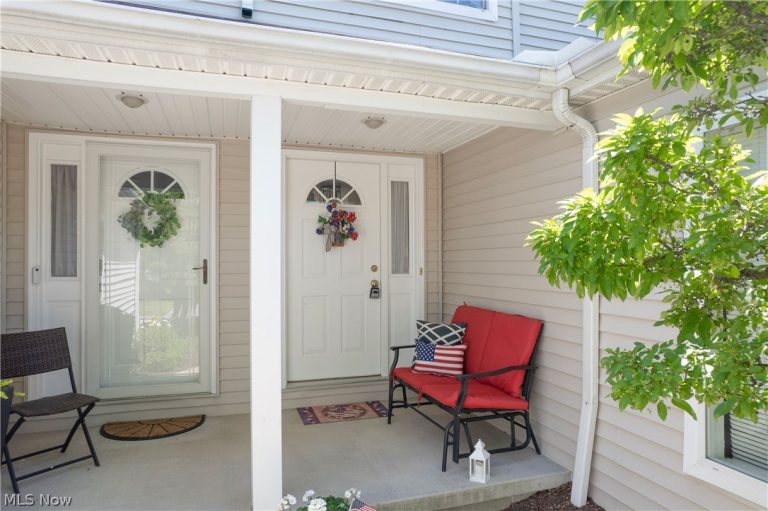 709 Gold Leaf Court, Streetsboro, OH - Photo 2