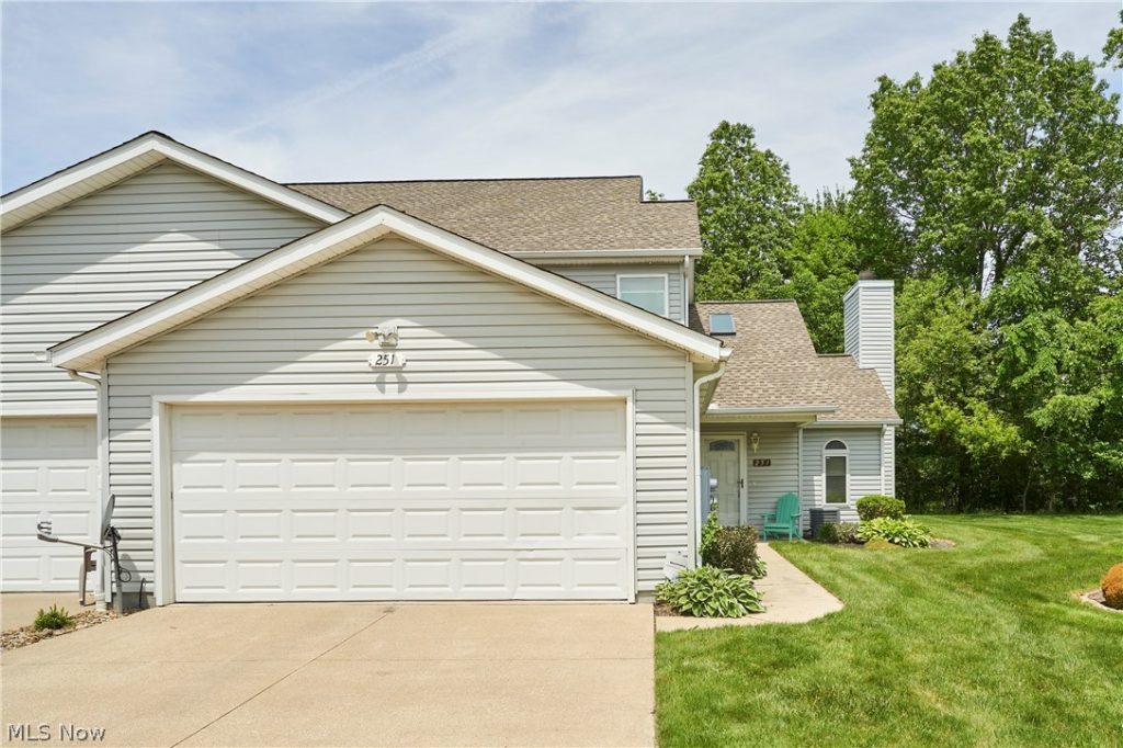 251 Westberry Circle, Tallmadge, OH