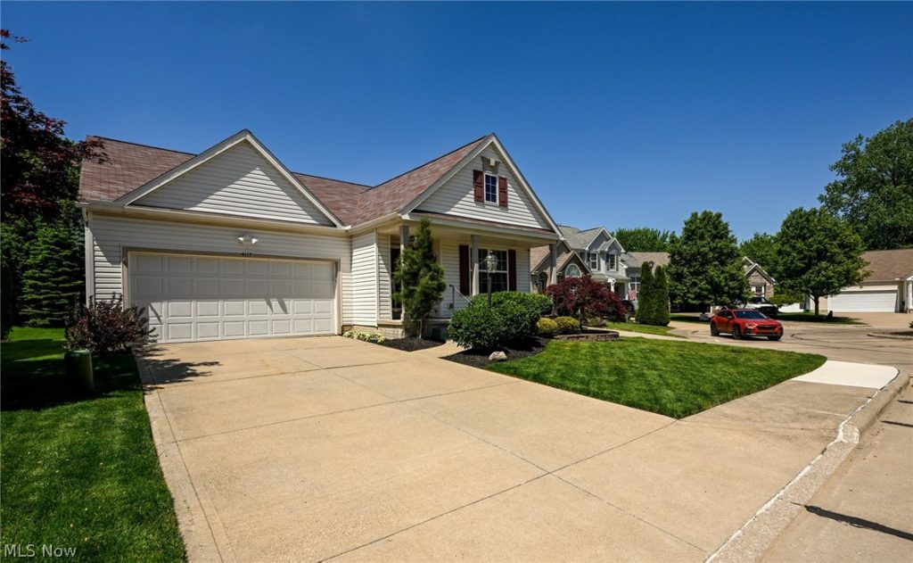 4117 Keswick Drive, Brunswick, OH