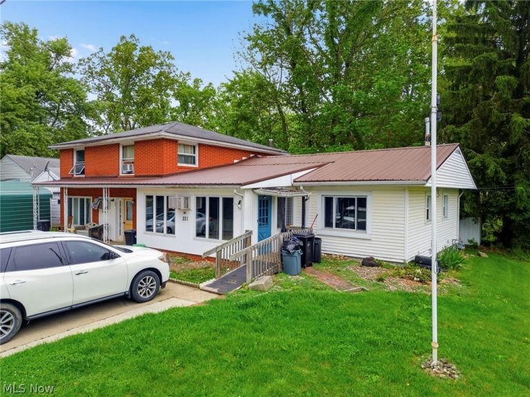 221 Tower Street, Beach City, OH, 44608
