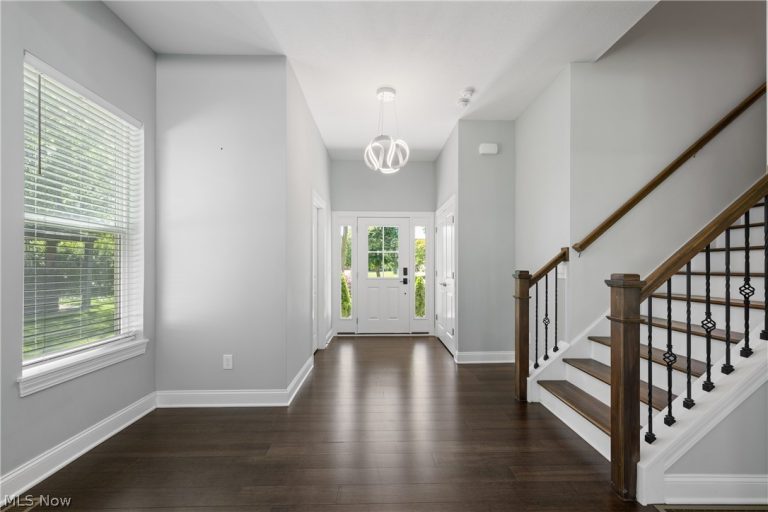 3675 Washington Park Boulevard, Newburgh Heights, OH - Photo 2