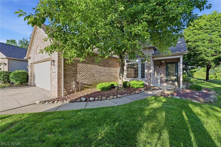 19292 Charter Lane, Strongsville, OH, 44149