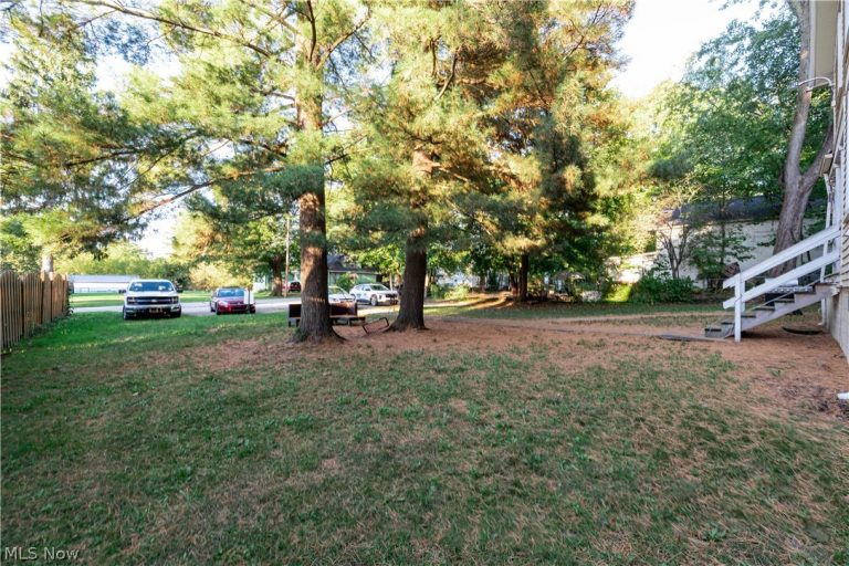 242 Highland Avenue, Ravenna, OH - Photo 5