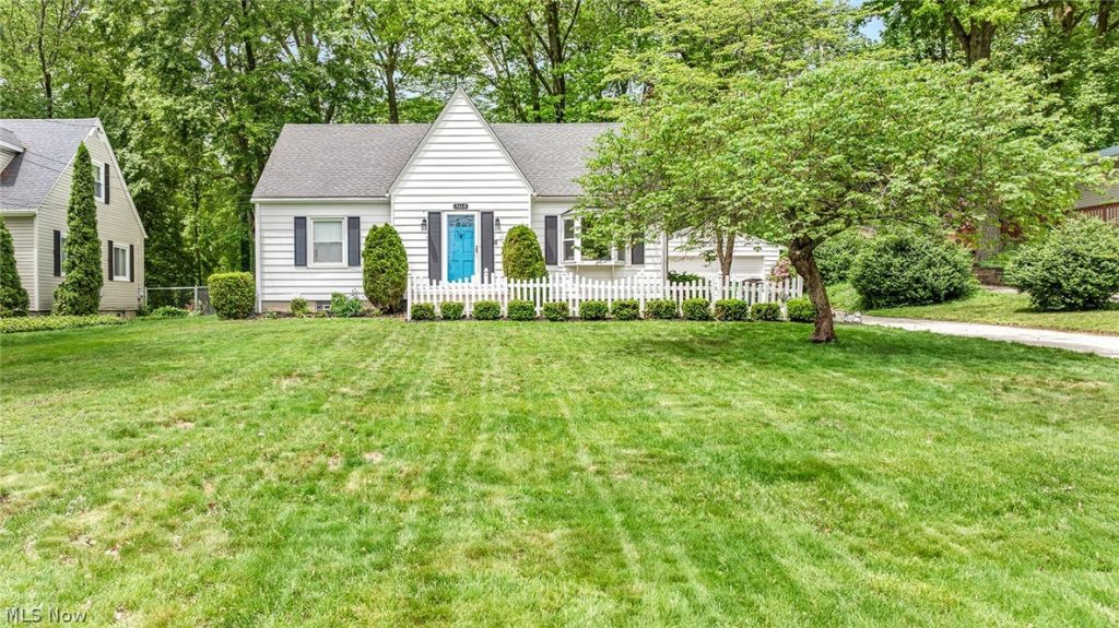 3668 Elm Road, Stow, OH