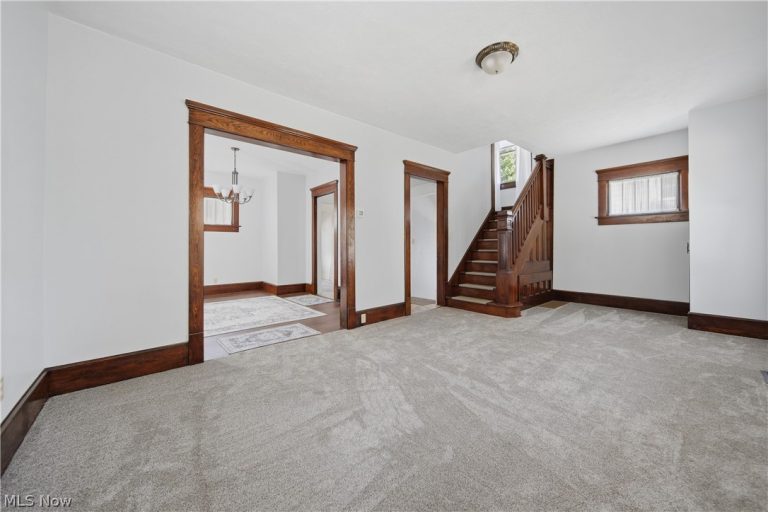 2613 Crown Place, Canton, OH - Photo 5