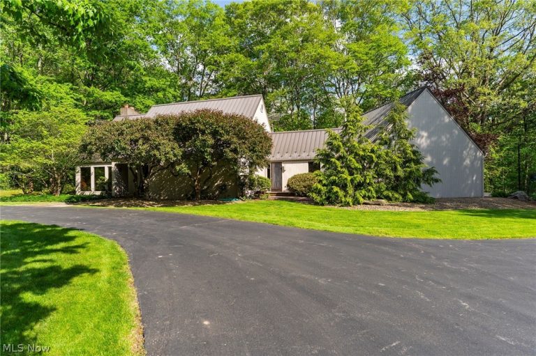 2941 Howland Wilson Road, Warren, OH - Photo 3