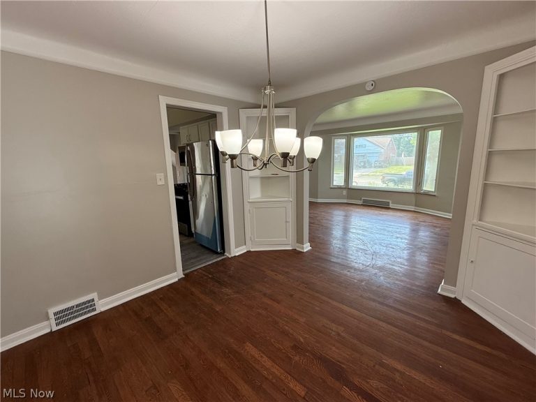 2257 Taylor Road, Cleveland Heights, OH - Photo 8