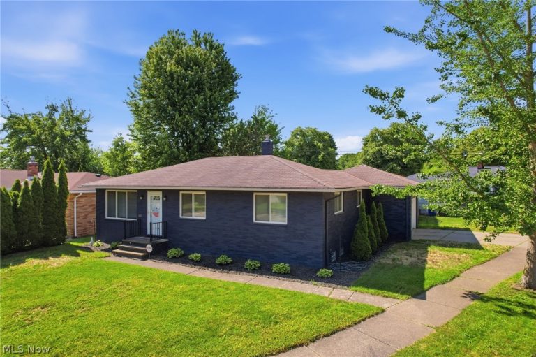 1209 Galaxy Drive, Cleveland, OH - Photo 3