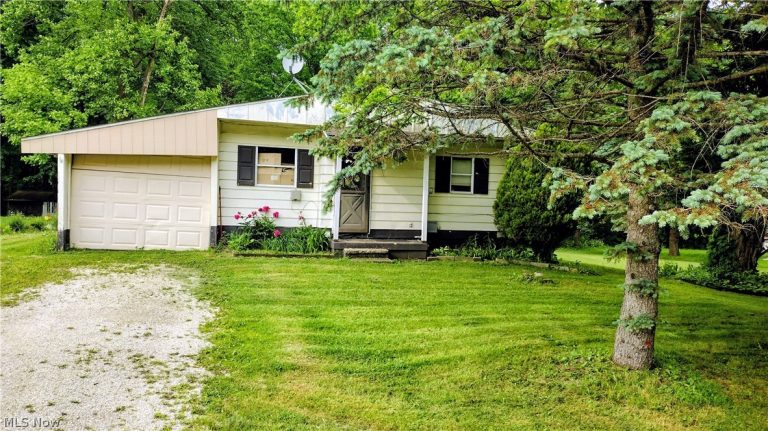 2399 Bonna Drive, Uniontown, OH, 44685