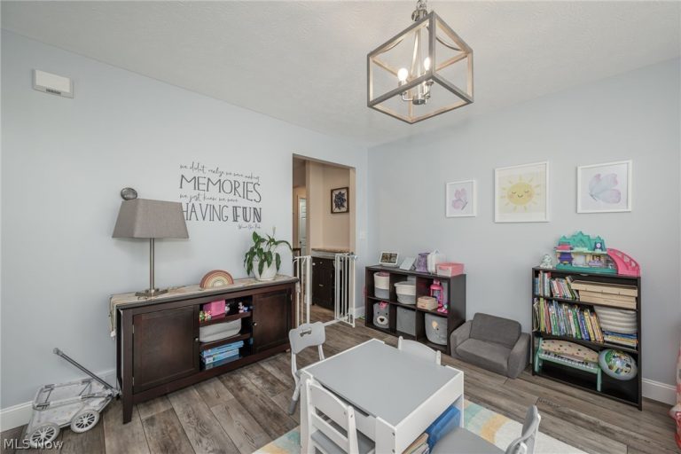 2942 Robert Gary Court, Medina, OH - Photo 6
