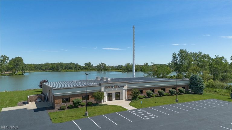 319 Howard Drive, Sandusky, OH - Photo 2