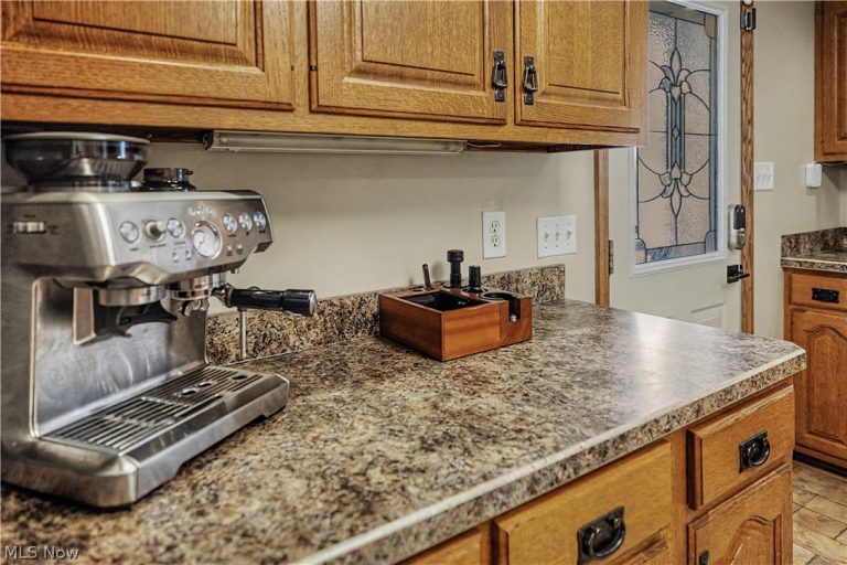 13292 Fairland Street, Massillon, OH - Photo 8