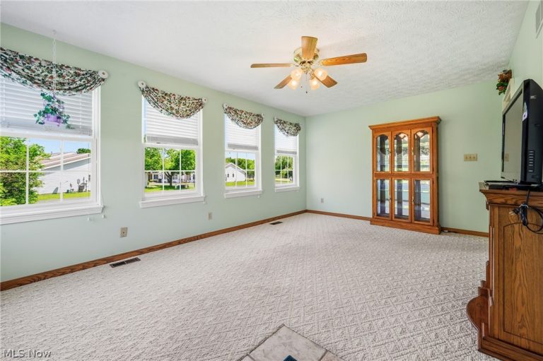 1712 Sonora Street, Uniontown, OH - Photo 6