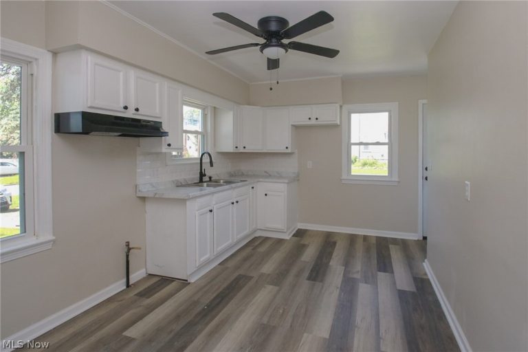 17 Richview Avenue, Youngstown, OH - Photo 8