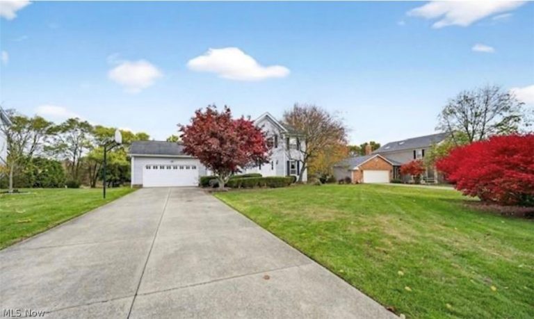 33771 Canterbury Road, Solon, OH - Photo 2