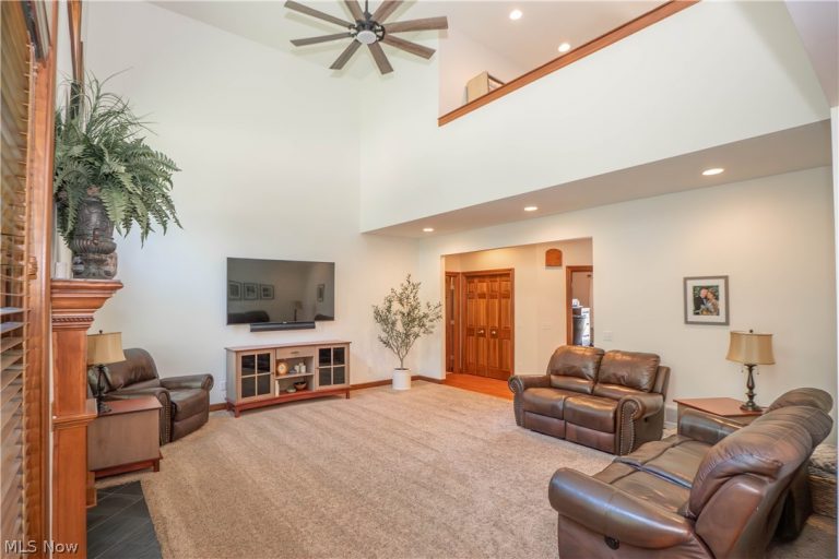 6612 Greyhawk Street, Canton, OH - Photo 5