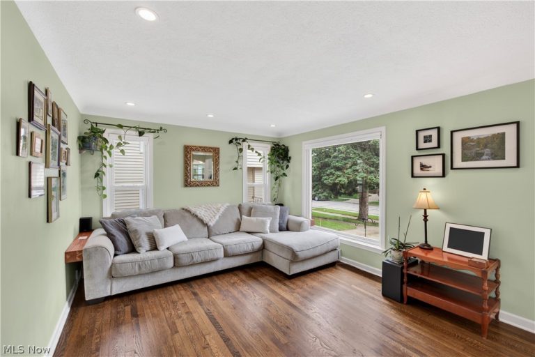 4103 Dawnshire Drive, Parma, OH - Photo 4