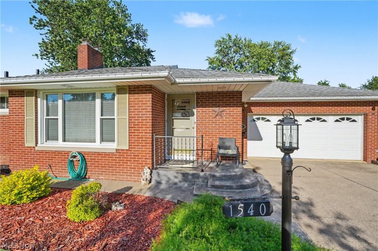 1540 Lilly Lane, Alliance, OH - Photo 5
