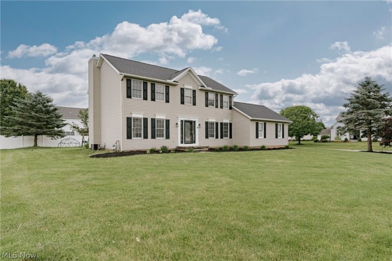 3790 Piperglen Avenue, Massillon, OH - Photo 2