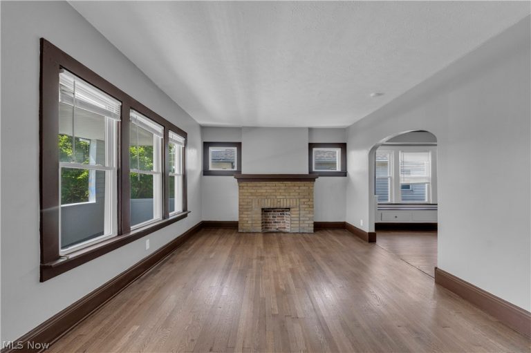 4700 Rockwood Road #2/UP, Garfield Heights, OH - Photo 4