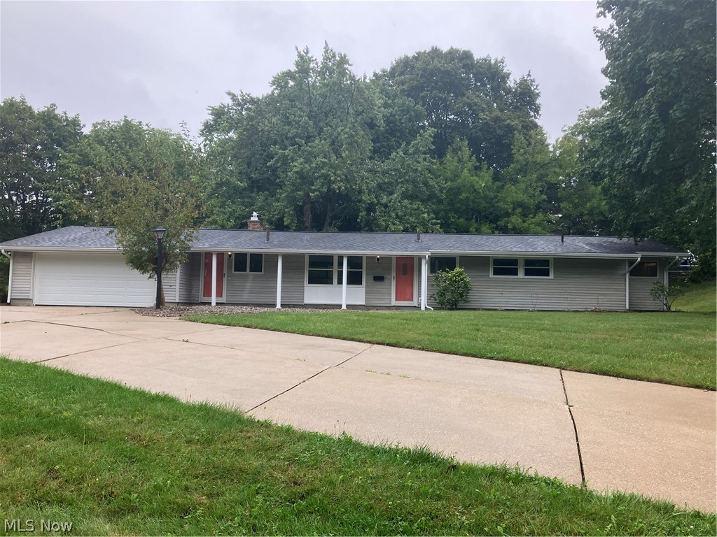 1201 Woodrow Street, North Canton, OH