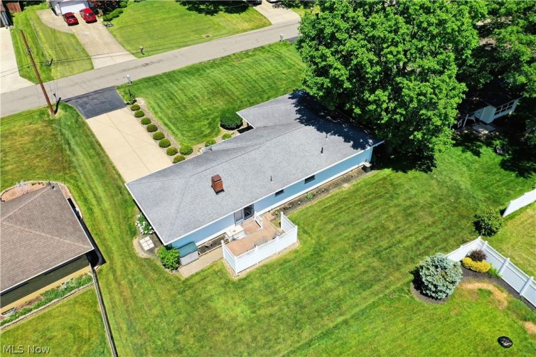 26 Potomac Avenue, Niles, OH - Photo 5