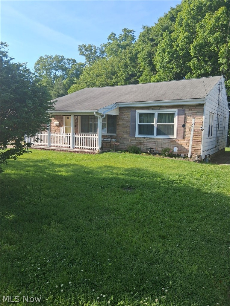 2611 27th Street, Parkersburg, WV - Photo 2
