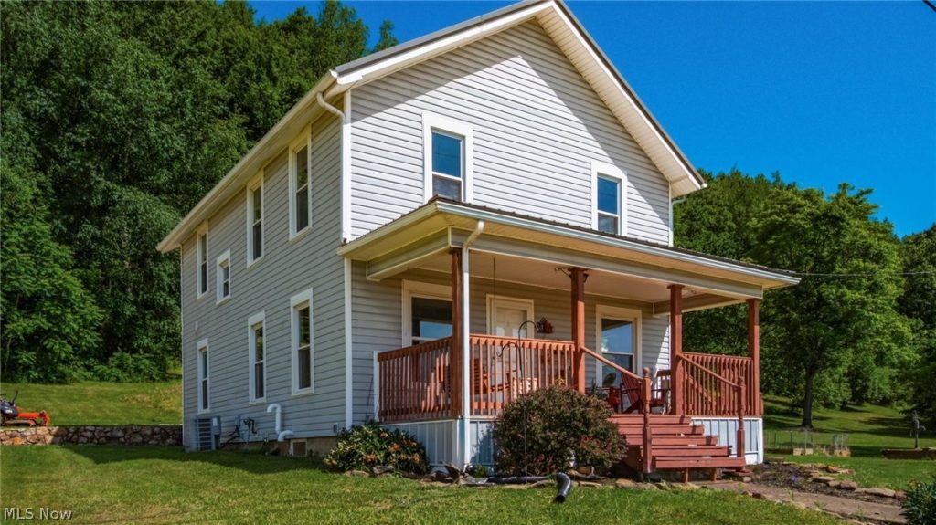 9945 Raiders Road, Frazeysburg, OH