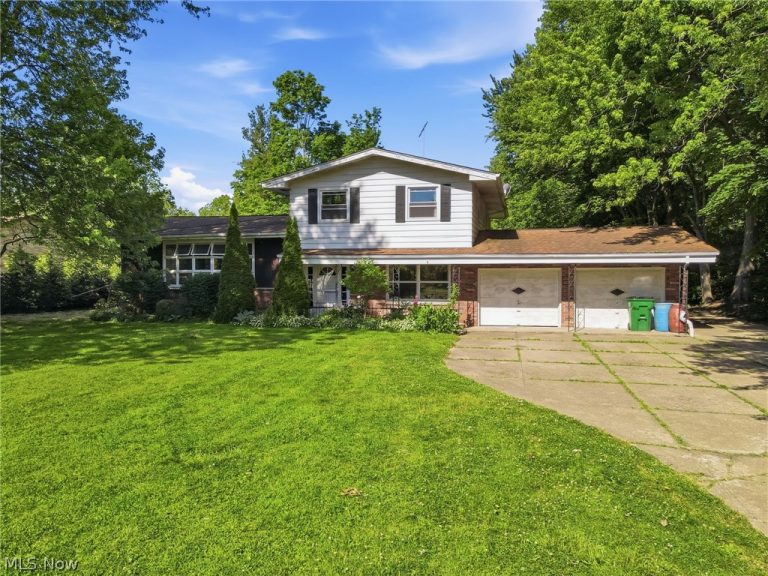 2648 River Road, Willoughby Hills, OH, 44094
