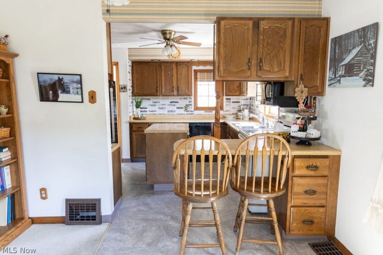 8 Driggs Lane, Bridgeport, OH - Photo 6