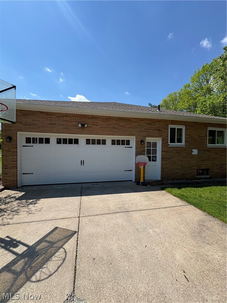 5646 Onaway Oval, Parma, OH - Photo 3