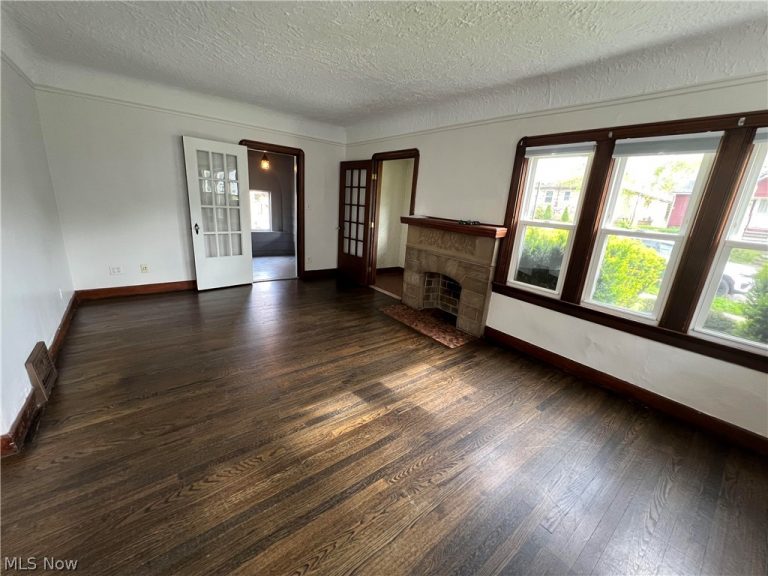 5406 Theota Avenue, Parma, OH - Photo 6