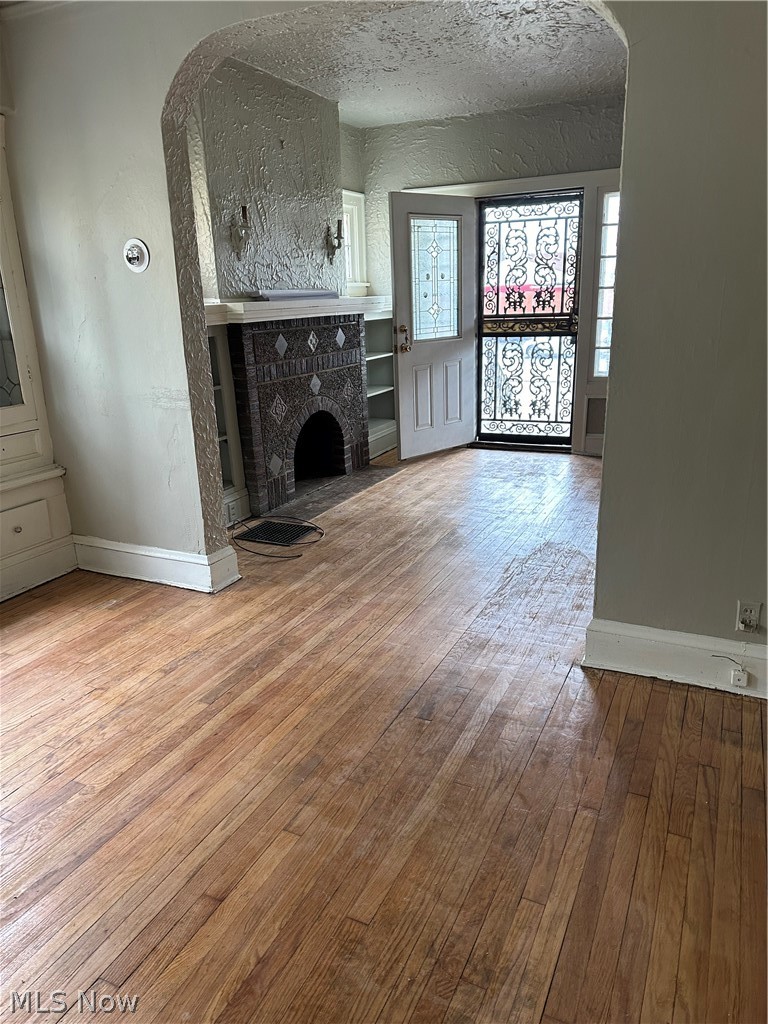 13118 Saybrook Avenue, Garfield Heights, OH - Photo 6